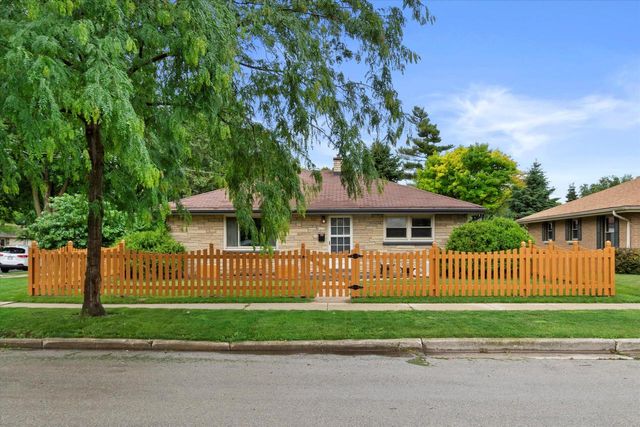 7050 W Ohio AVENUE, Milwaukee, WI 53219