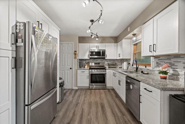 7050 W Ohio AVENUE, Milwaukee, WI 53219