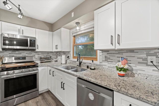 7050 W Ohio AVENUE, Milwaukee, WI 53219
