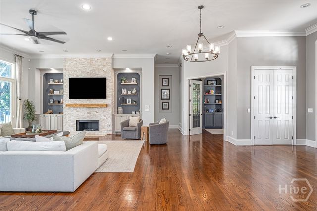 2 Kittiwake Lane, Savannah, GA 31411