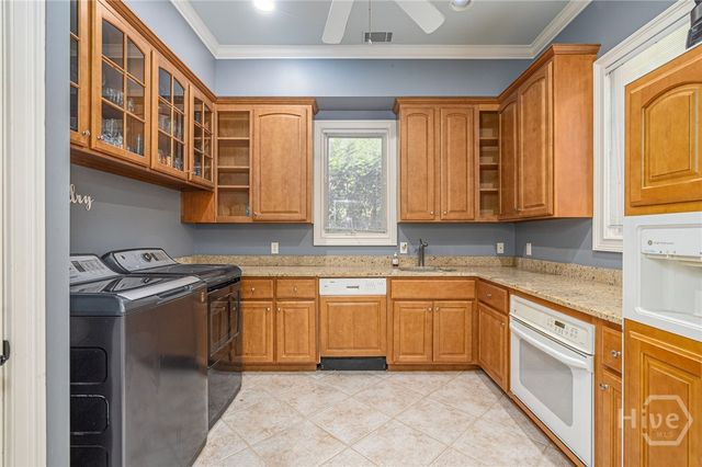 2 Kittiwake Lane, Savannah, GA 31411