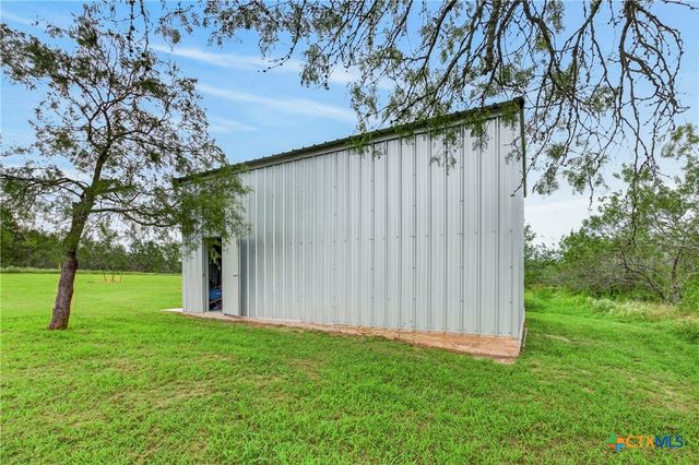 1340 County Road 344, Gonzales, TX 78629