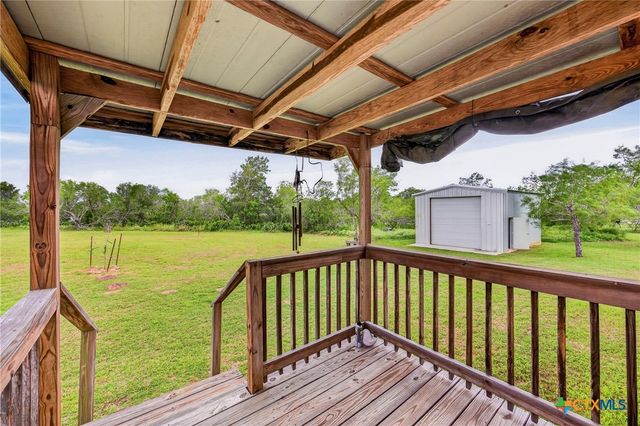 1340 County Road 344, Gonzales, TX 78629