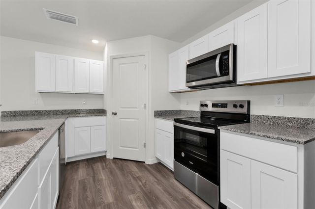 1040 SHERWIN STREET, Port Charlotte, FL 33953