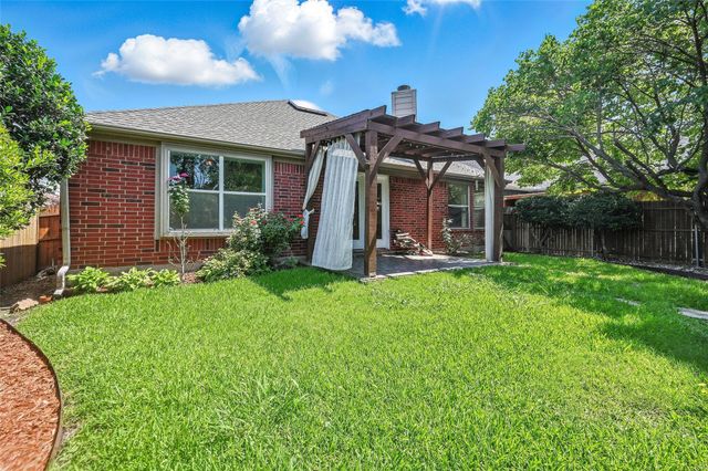 4917 Summer Oaks Lane, Fort Worth, TX 76123