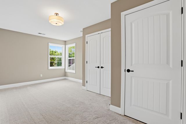 240 Sugartree Lane, Versailles, KY 40383