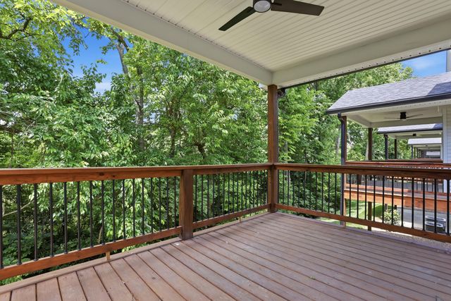 240 Sugartree Lane, Versailles, KY 40383