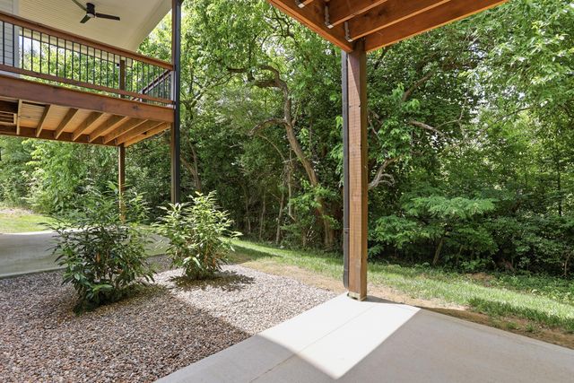 240 Sugartree Lane, Versailles, KY 40383