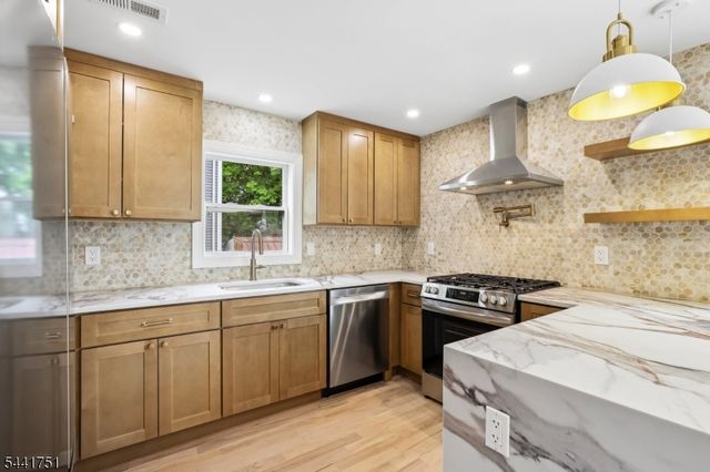 23 Morse Ave, Edison Twp., NJ 08817