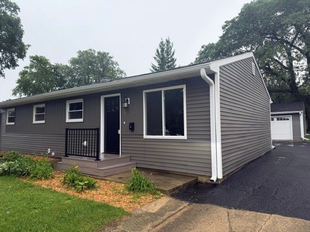 75 Cambridge Lane, Glendale Heights, IL 60139