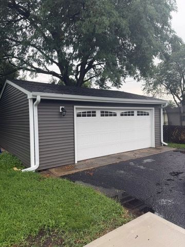 75 Cambridge Lane, Glendale Heights, IL 60139
