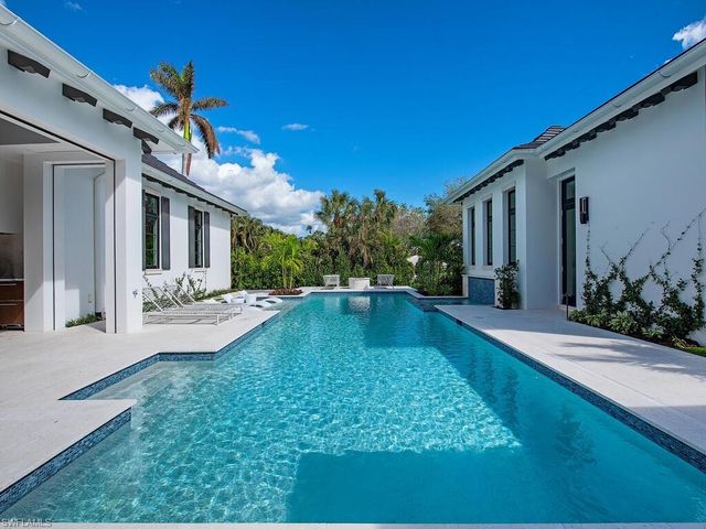 1795 Gordon DR, Naples, FL 34102