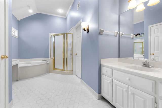 1819 W PHEASANT ACRES LN, Memphis, TN 38016