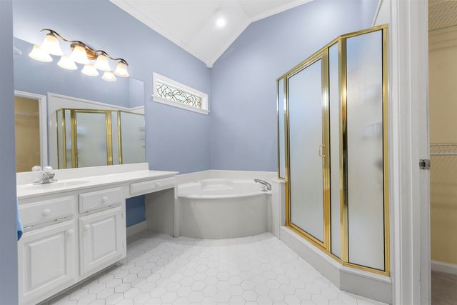 1819 W PHEASANT ACRES LN, Memphis, TN 38016