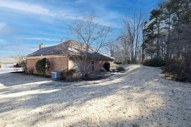 1819 W PHEASANT ACRES LN, Memphis, TN 38016