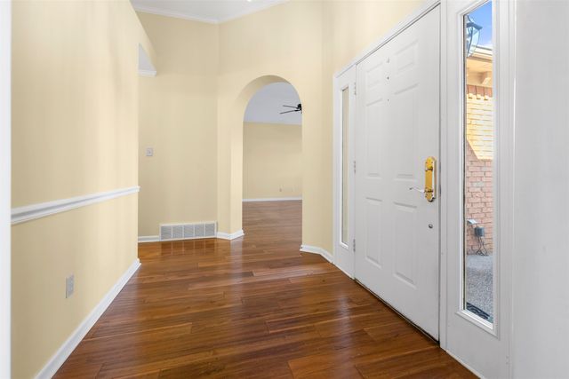 1819 W PHEASANT ACRES LN, Memphis, TN 38016