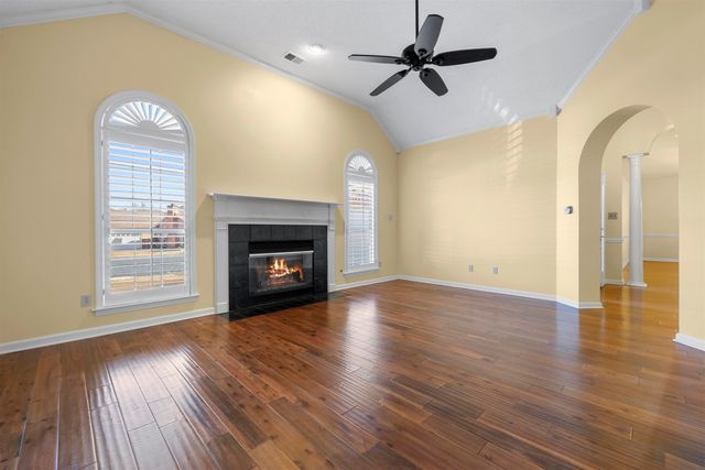 1819 W PHEASANT ACRES LN, Memphis, TN 38016