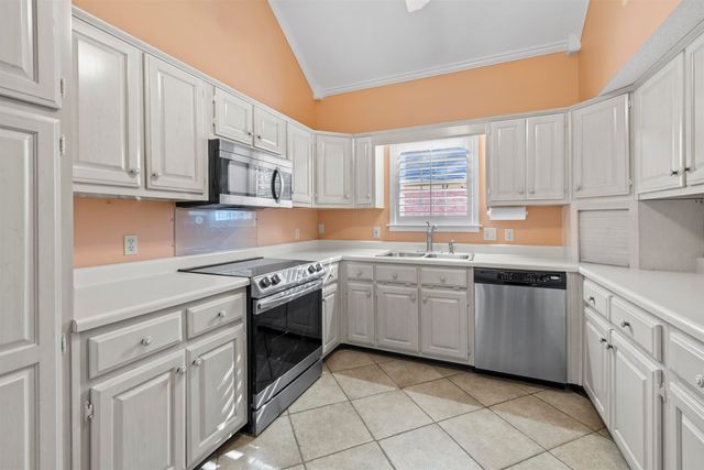 1819 W PHEASANT ACRES LN, Memphis, TN 38016