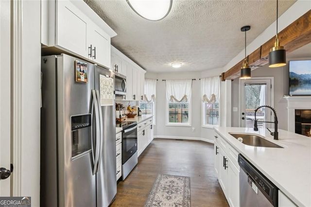 5595 Vaughn Road, Woodstock, GA 30188