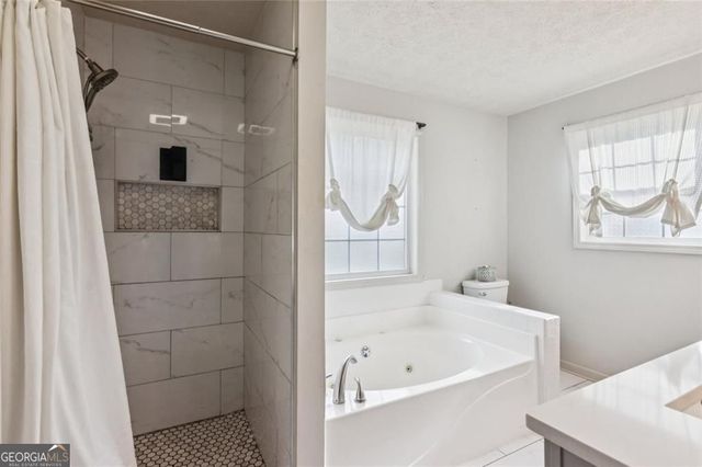 5595 Vaughn Road, Woodstock, GA 30188