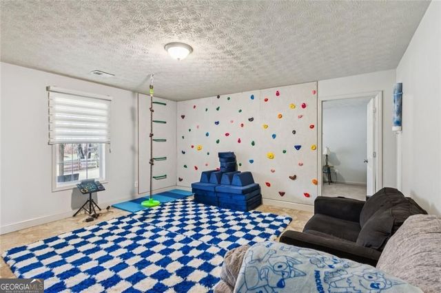 5595 Vaughn Road, Woodstock, GA 30188