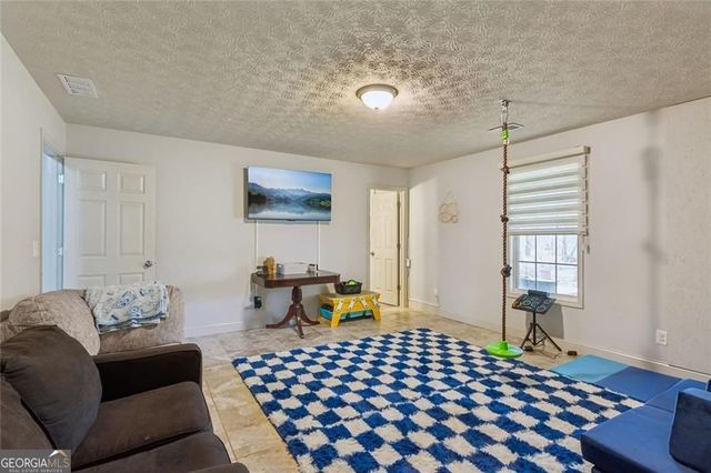 5595 Vaughn Road, Woodstock, GA 30188