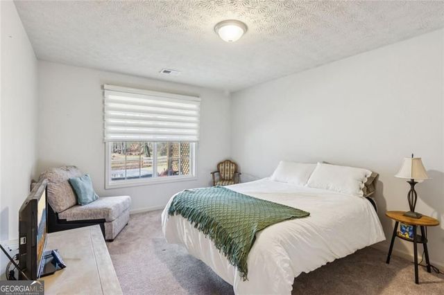 5595 Vaughn Road, Woodstock, GA 30188