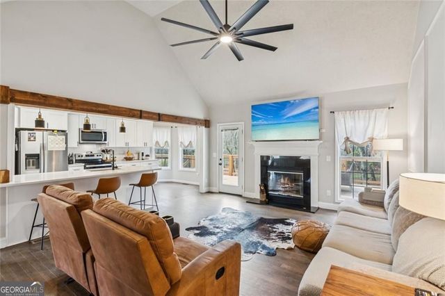 5595 Vaughn Road, Woodstock, GA 30188