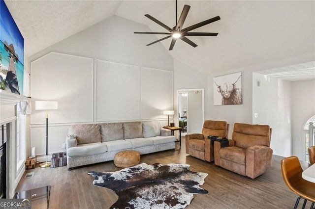 5595 Vaughn Road, Woodstock, GA 30188