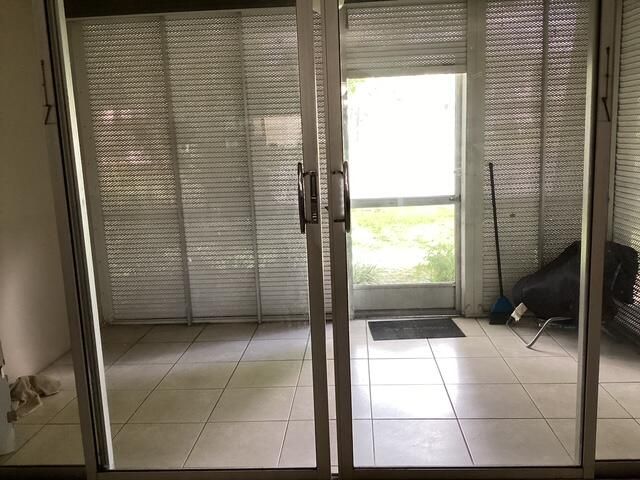 9325 LAGOON Place 107, Davie, FL 33324