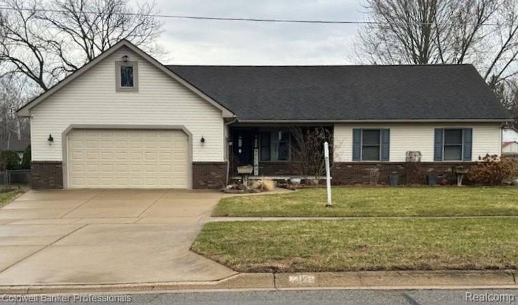 412 Rosette Street, Holly Village, MI 48442