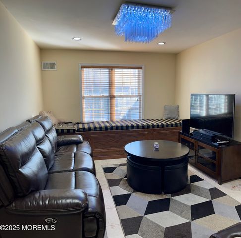 264 Midland Avenue 32, Saddle Brook, NJ 07663