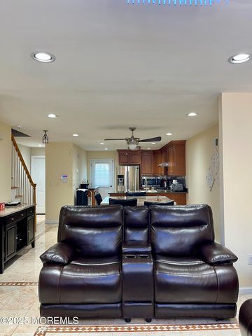 264 Midland Avenue 32, Saddle Brook, NJ 07663