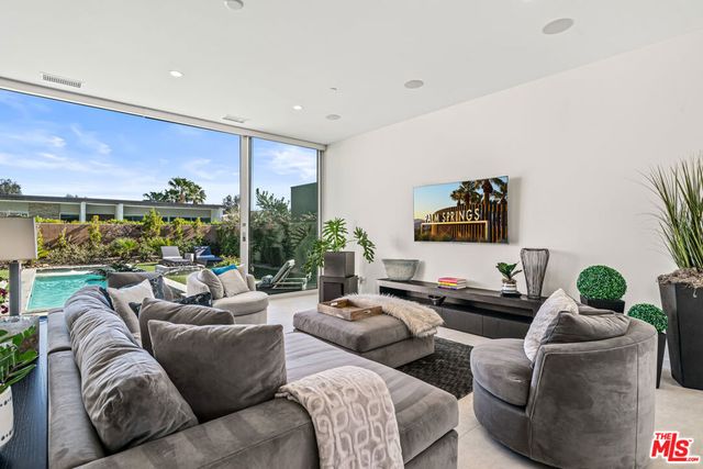 658 Dominion Way, Palm Springs, CA 92262