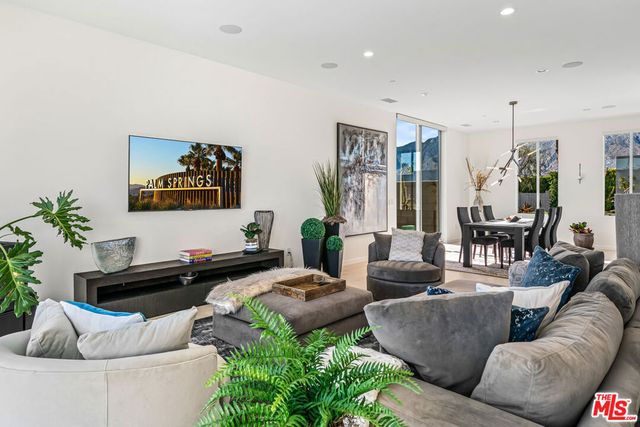 658 Dominion Way, Palm Springs, CA 92262