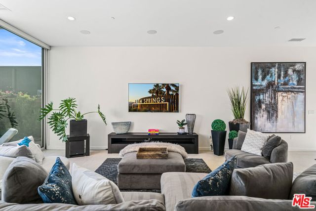 658 Dominion Way, Palm Springs, CA 92262