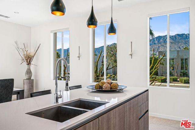 658 Dominion Way, Palm Springs, CA 92262