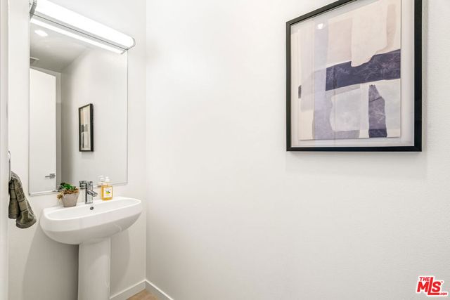 658 Dominion Way, Palm Springs, CA 92262