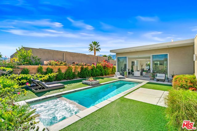 658 Dominion Way, Palm Springs, CA 92262