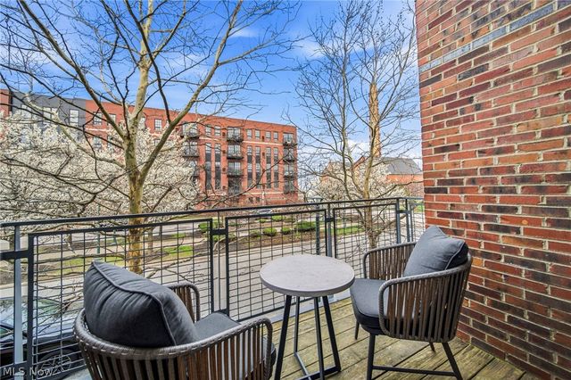 1245 W 75th Street D-1245, Cleveland, OH 44102
