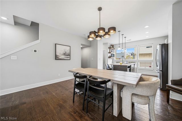 1245 W 75th Street D-1245, Cleveland, OH 44102