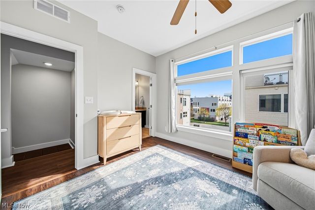 1245 W 75th Street D-1245, Cleveland, OH 44102