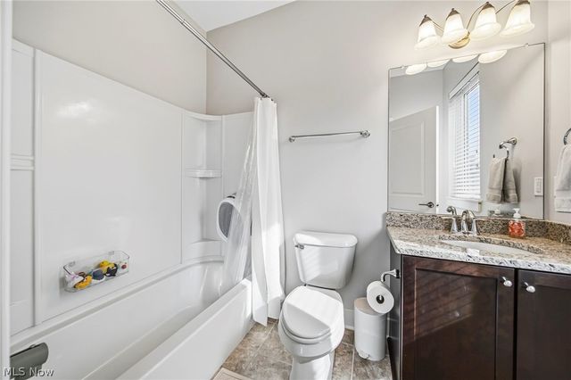 1245 W 75th Street D-1245, Cleveland, OH 44102