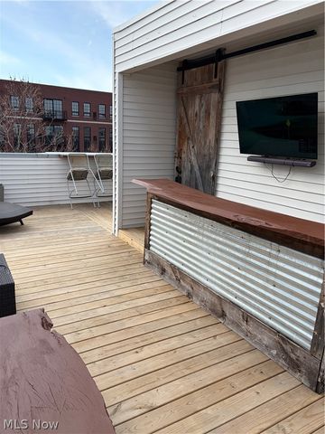 1245 W 75th Street D-1245, Cleveland, OH 44102