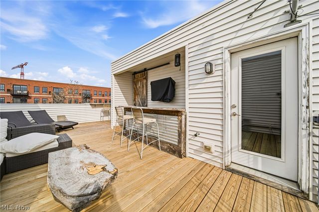 1245 W 75th Street D-1245, Cleveland, OH 44102