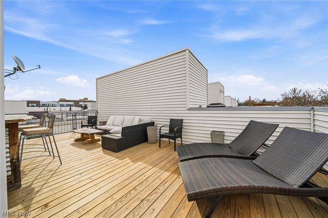 1245 W 75th Street D-1245, Cleveland, OH 44102