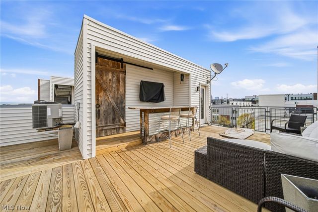 1245 W 75th Street D-1245, Cleveland, OH 44102