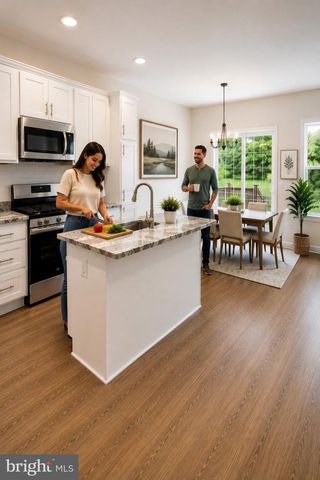 4 WAYNE CT, Blackwood, NJ 08012