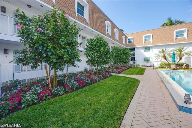 1222 Gordon DR O-15, Naples, FL 34102