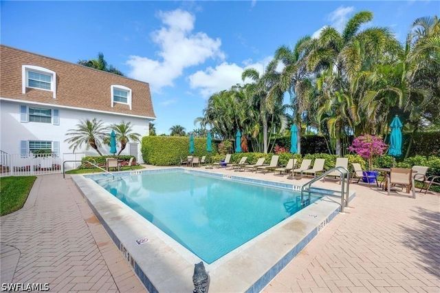 1222 Gordon DR O-15, Naples, FL 34102